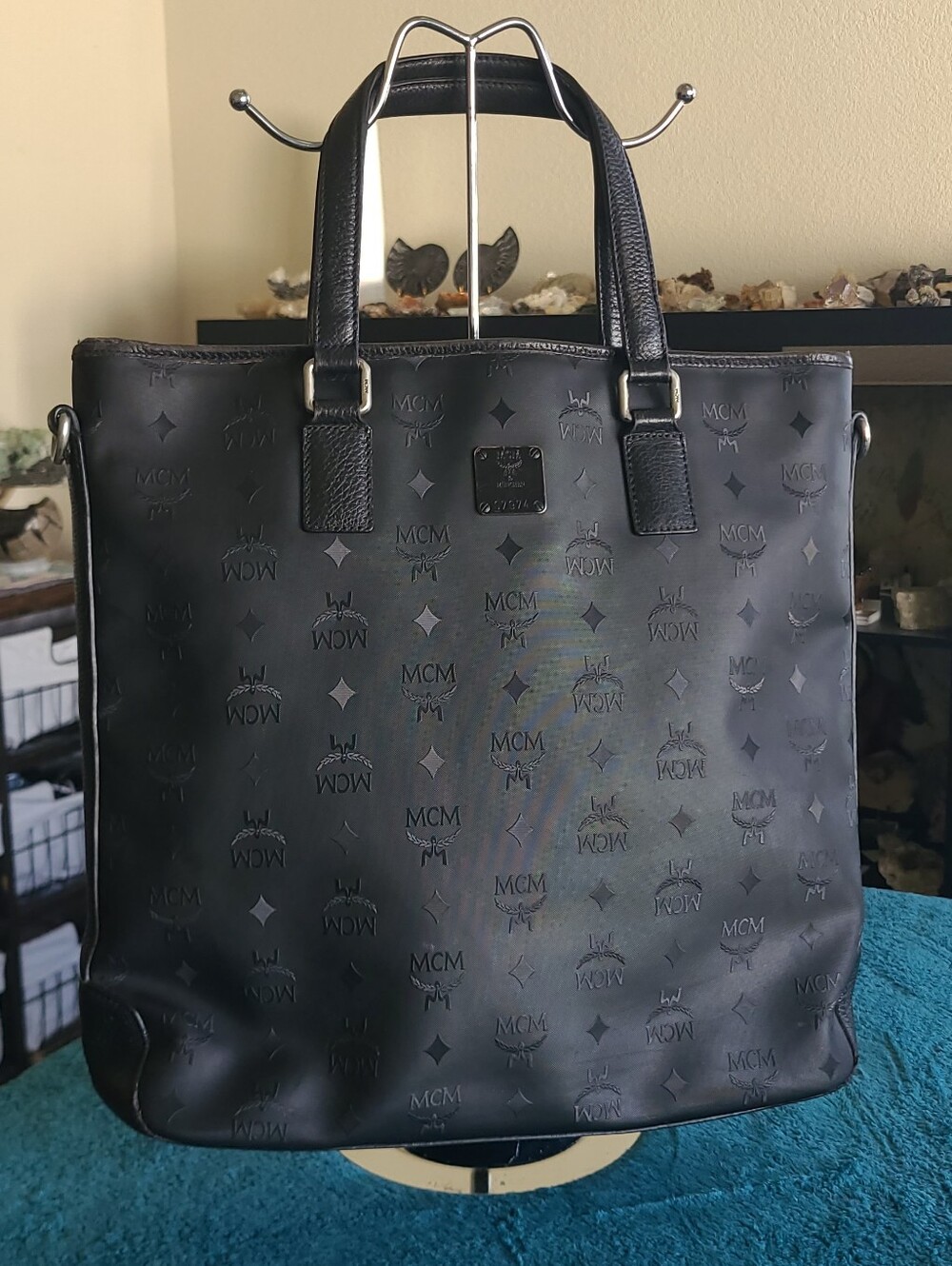 MCM Aren Tote in Visetos Black, crafted from signature monogram coated canvas